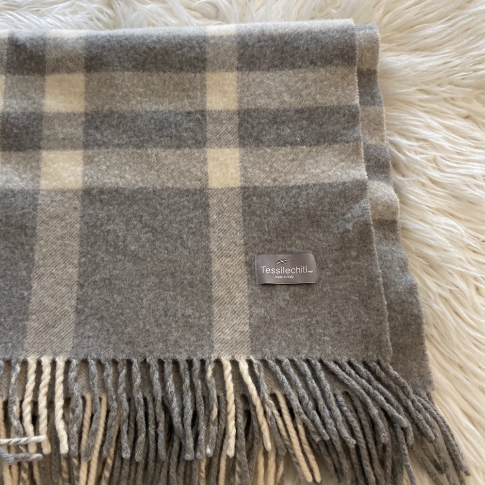 Tessilechiti Blanket /Throw Made in Italy very soft excellent condition